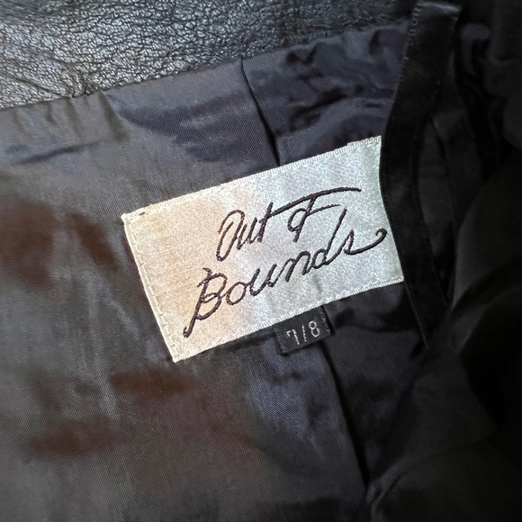 Out of Bounds Vintage Leather Pencil Skirt - Picture 3 of 3